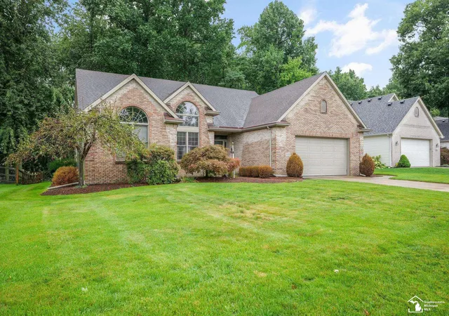 Photo 2 of Single family home for sale at 3333 Quail Holw Dr, Lambertville, MI 48144 | MLS# 57050221265 | Listing updated on 2026-09-17