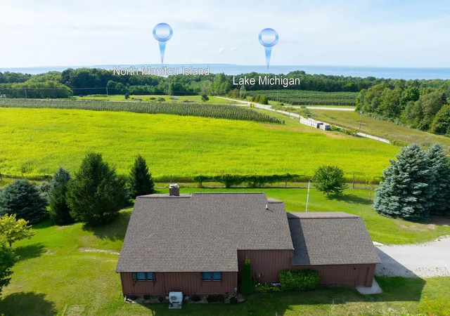Photo 2 of Single family home for sale at 6420 N Manitou Trl, Northport, MI 49670 | MLS# 78080073362 | Listing updated on 2026-09-12