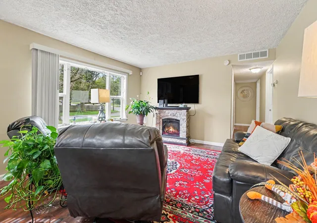 Photo 4 of Single family home for sale at 3010 Range St, Kalamazoo, MI 49004 | MLS# 66026047894 | Listing updated on 2026-09-09