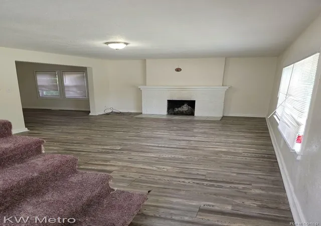 Photo 2 of Single family home for sale at 16517 Chatham St, Detroit, MI 48219 | MLS# 20261072724 | Listing updated on 2026-09-11