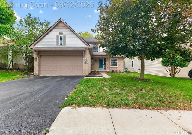 Photo 1 of Sale Pending at 24637 Toddy Ln, Farmington Hills, MI 48335 | MLS# 20261072727 | Listing updated on 2026-09-16