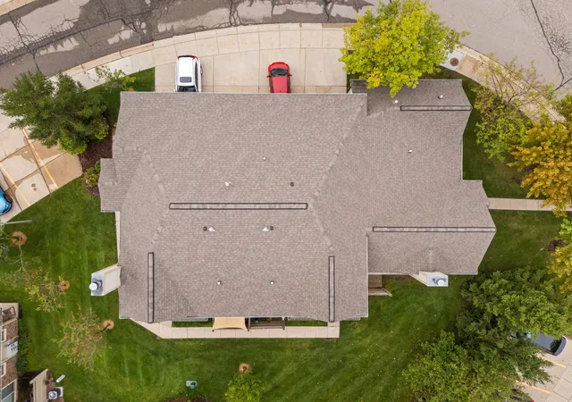 Listing Photo 4 - Condo for sale in building located at 174 Commons Cir, Saline, MI 48176