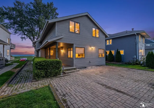Photo 3 of Single family home for sale at 3360 Lakeshore Dr, Monroe, MI 48162 | MLS# 57050221269 | Listing updated on 2026-09-12