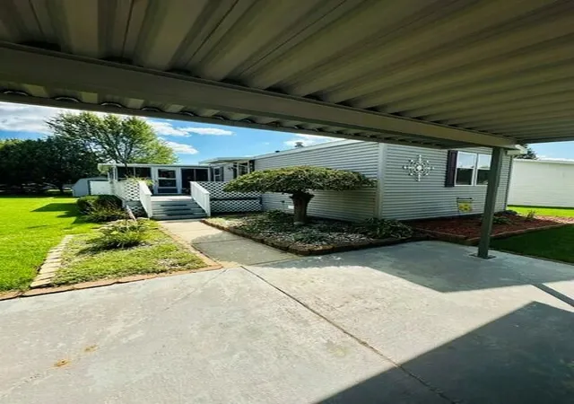 Photo 3 of Single family home for sale at 5318 Palfrey Pl, Caledonia, MI 49316 | MLS# 65026047902 | Listing updated on 2026-09-09