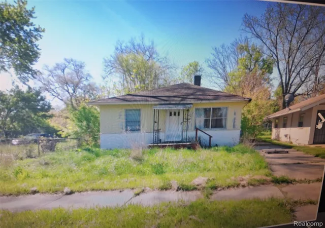 Single family home for sale at 4124 Randolph St, Saginaw, MI 48601 | MLS# 20261072741
