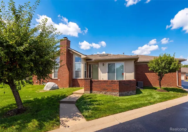 Photo 2 of Condo for sale at 30633 Melisa Ct, Chesterfield, MI 48051 | MLS# 20261072743 | Listing updated on 2026-09-11