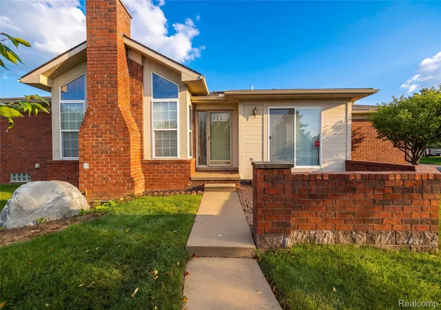 Photo 3 of Condo for sale at 30633 Melisa Ct, Chesterfield, MI 48051 | MLS# 20261072743 | Listing updated on 2026-09-11