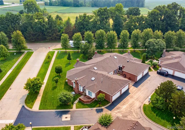 Photo 4 of Condo for sale at 30633 Melisa Ct, Chesterfield, MI 48051 | MLS# 20261072743 | Listing updated on 2026-09-11