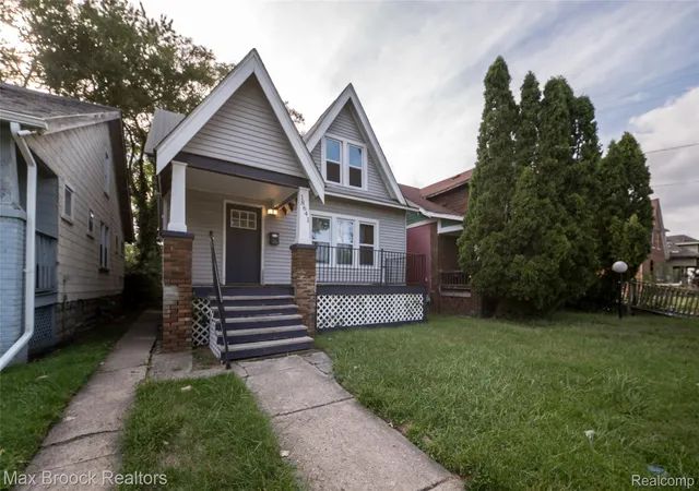 Photo 3 of Single family home for sale at 18641 Cardoni St, Highland Park, MI 48203 | MLS# 20261072745 | Listing updated on 2026-09-11