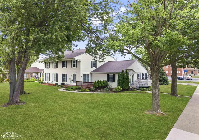 Photo 1 of Condo for sale at 22625 Martin Rd, Saint Clair Shores, MI 48081 | MLS# 58050221273 | Listing updated on 2026-09-09