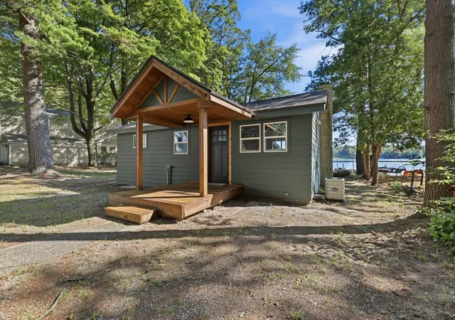 Photo 4 of Single family home for sale at 07446 52 1/2 St, Columbia Township Van Buren, MI 49056 | MLS# 65026047907 | Listing updated on 2026-09-09