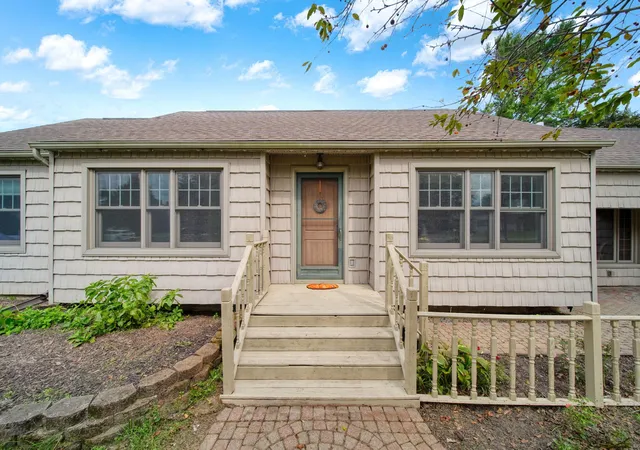 Photo 3 of Single family home for sale at 125 Sagamore St, Jackson, MI 49203 | MLS# 55026047909 | Listing updated on 2026-09-15