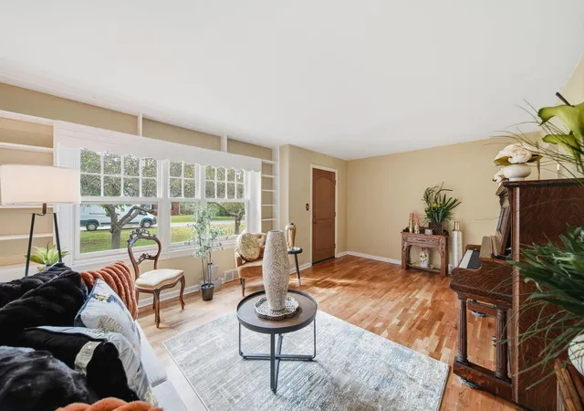 Photo 3 of Single family home for sale at 125 Sagamore St, Jackson, MI 49203 | MLS# 55026047909 | Listing updated on 2026-09-15