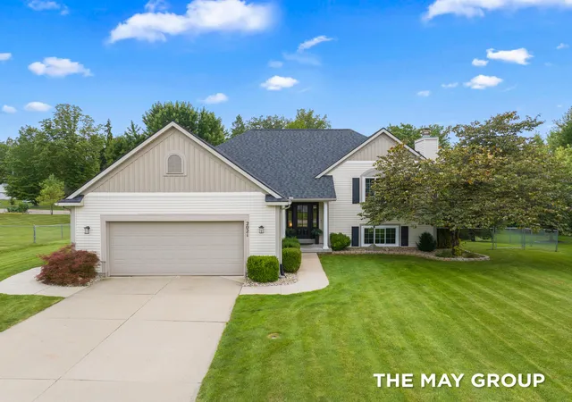 Photo 1 of Sale Pending at 2021 Orchard Ridge Dr Nw, Grand Rapids, MI 49534 | MLS# 65026047908 | Listing updated on 2026-09-18