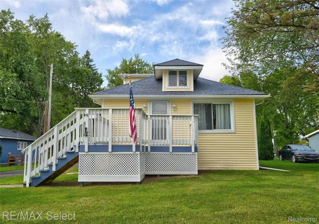 Photo 1 of Single family home for sale at 10267 Lapeer Rd, Davison, MI 48423 | MLS# 20261072753 | Listing updated on 2026-09-15