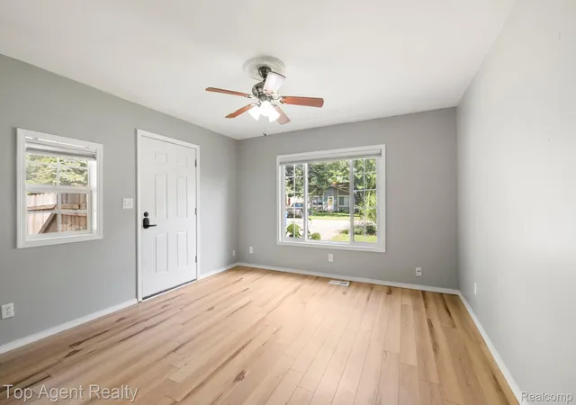 Photo 3 of Single family home for sale at 1200 Bangor Rd, Waterford, MI 48328 | MLS# 20261072756 | Listing updated on 2026-09-14