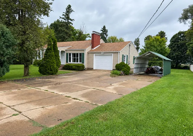 Photo 3 of Single family home for sale at 14751 Michigan Ave, Marshall, MI 49068 | MLS# 64026047912 | Listing updated on 2026-09-30