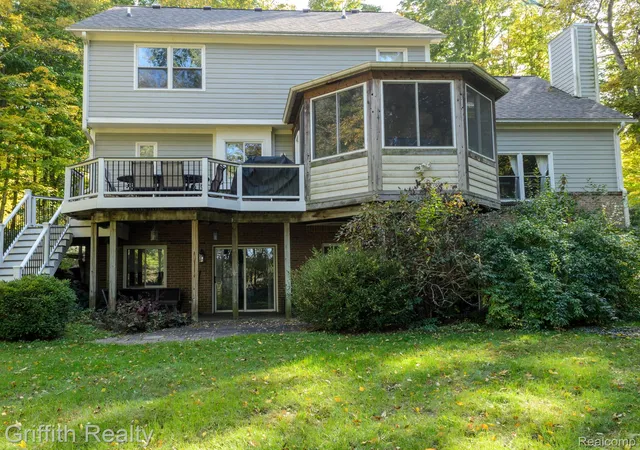 Photo 3 of Single family home for sale at 10183 Silver Lake Rd, Brighton, MI 48116 | MLS# 20261072767 | Listing updated on 2026-10-22