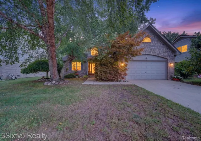 Photo 1 of Single family home for sale at 19149 Red Oak Ln, Brownstown, MI 48193 | MLS# 20261072772 | Listing updated on 2026-09-11