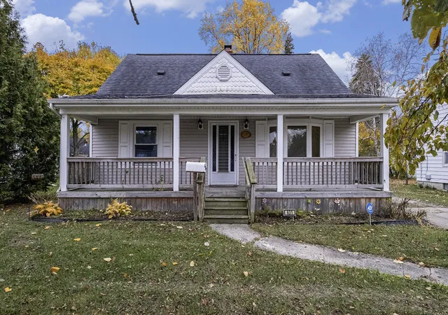 Photo 1 of Single family home for sale at 631 Campbell St, Flint, MI 48507 | MLS# 65026047913 | Listing updated on 2026-09-10