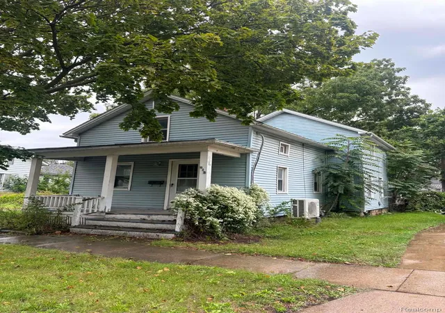 Photo 2 of Single family home for sale at 512 W 5th Street, Monroe, MI 48161 | MLS# 20261072776 | Listing updated on 2026-09-15