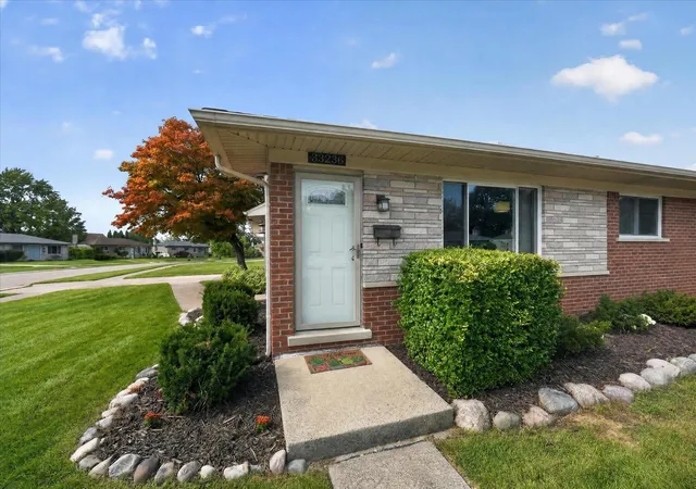 Photo 1 of Sale Pending at 33236 Morrison Ct, Sterling Heights, MI 48312 | MLS# 58050221290 | Listing updated on 2026-09-28