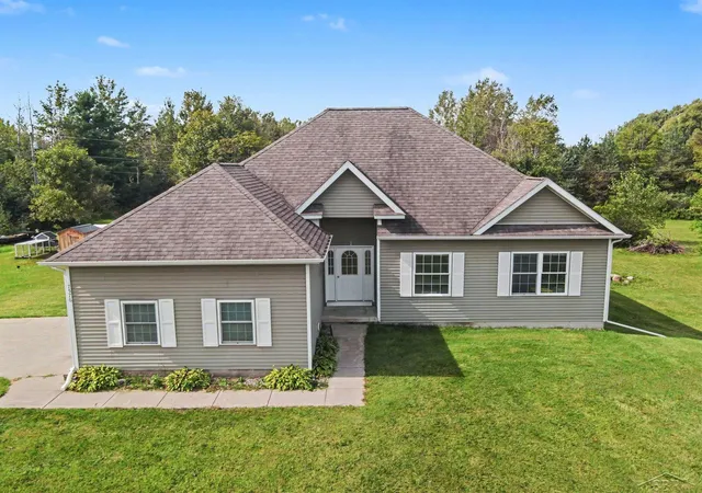 Photo 1 of Single family home for sale at 7576 Podunk Dr, Millington, MI 48746 | MLS# 61050221291 | Listing updated on 2026-09-11