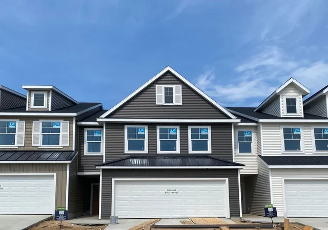 Photo 1 of Condo for sale at 2881 E Highgate St Se #81, Grand Rapids, MI 49512 | MLS# 65026047929 | Listing updated on 2026-09-09