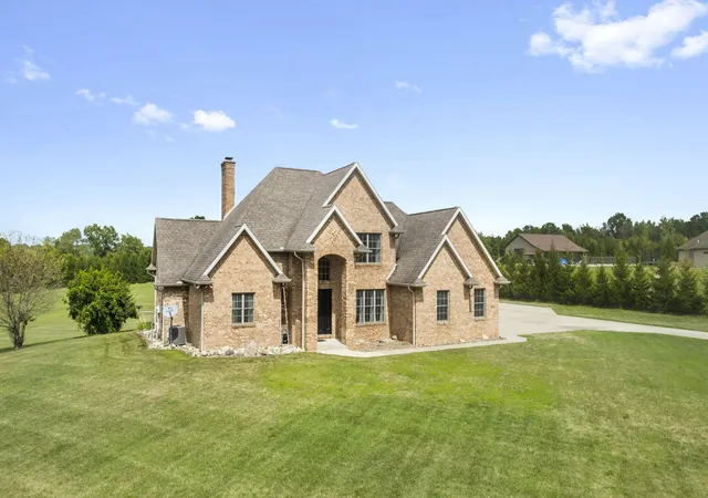Photo 3 of Single family home for sale at 20160 Us 12, Edwardsburg, MI 49112 | MLS# 69026047927 | Listing updated on 2026-09-12