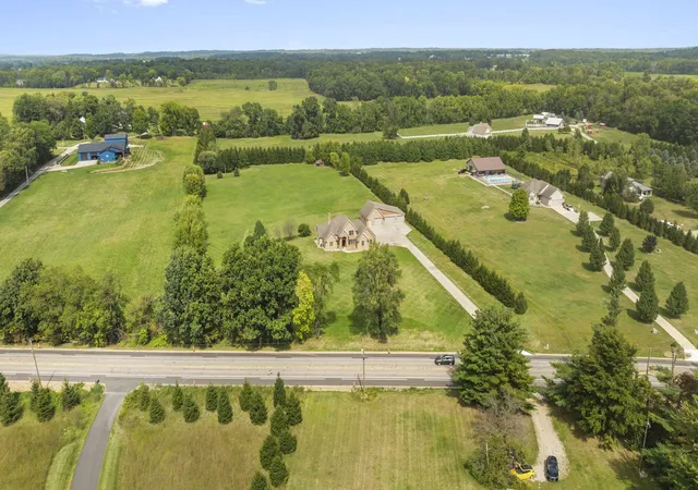 Photo 4 of Single family home for sale at 20160 US 12, Edwardsburg, MI 49112 | MLS# 69026047927 | Listing updated on 2026-09-12