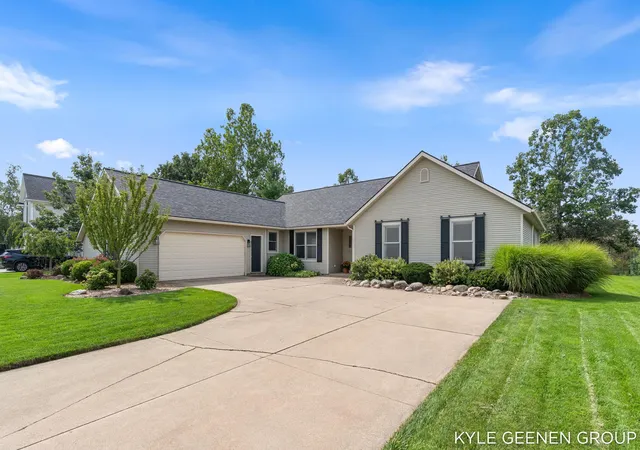 Photo 1 of Sale Pending at 1519 W Springfield Cir, Zeeland, MI 49464 | MLS# 71026047930 | Listing updated on 2026-09-22