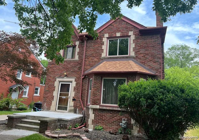 Photo 2 of Single family home for sale at 3914 Balfour Rd, Detroit, MI 48224 | MLS# 20261072798 | Listing updated on 2026-09-11