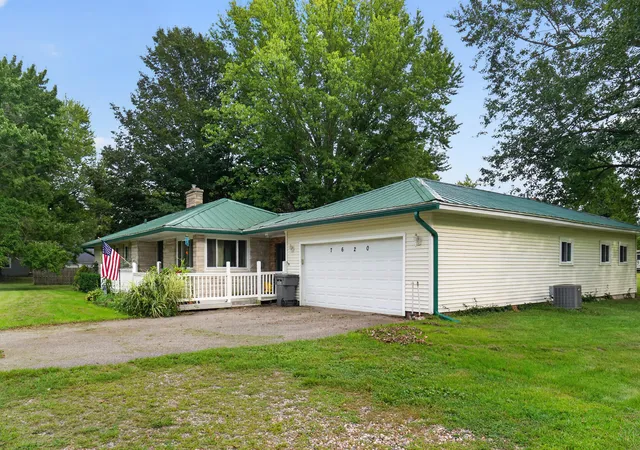 Photo 3 of Single family home for sale at 7620 Division Dr, Battle Creek, MI 49014 | MLS# 66026047934 | Listing updated on 2026-09-13