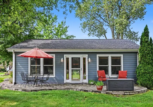 Photo 1 of Single family home for sale at 102 N Chicago St, New Buffalo, MI 49117 | MLS# 69026047940 | Listing updated on 2026-09-10