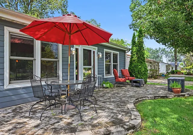 Photo 2 of Single family home for sale at 102 N Chicago St, New Buffalo, MI 49117 | MLS# 69026047940 | Listing updated on 2026-09-10