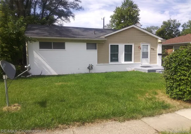 Single family home for sale at 672 Nash Ave, Ypsilanti, MI 48198 | MLS# 20261072802