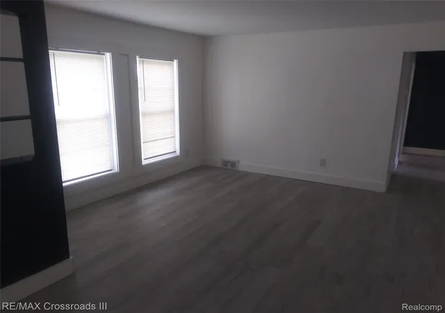 Photo 2 of Single family home for sale at 672 Nash Ave, Ypsilanti, MI 48198 | MLS# 20261072802 | Listing updated on 2026-09-11