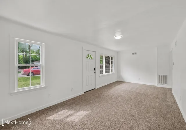 Photo 3 of Single family home for sale at 1093 Corydon St, Mount Morris, MI 48458 | MLS# 5050221295 | Listing updated on 2026-09-12