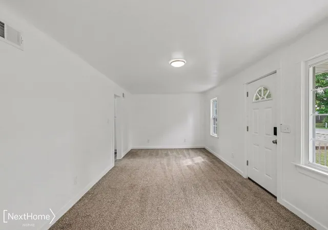 Photo 3 of Single family home for sale at 1093 Corydon St, Mount Morris, MI 48458 | MLS# 5050221295 | Listing updated on 2026-09-12