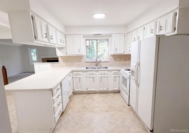 Photo 1 of Single family home for sale at 38651 Chartier St, Harrison Township, MI 48045 | MLS# 20261072809 | Listing updated on 2026-09-11
