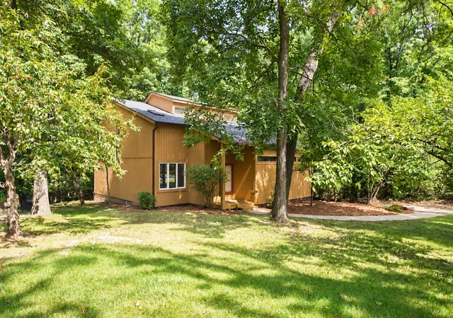 Photo 2 of Single family home for sale at 1044 Sunset Rd, Ann Arbor, MI 48103 | MLS# 81026047948 | Listing updated on 2026-09-11