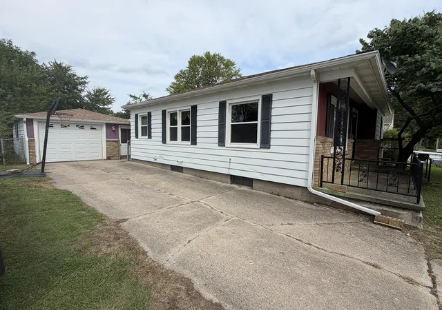 Photo 2 of Single family home for sale at 319 E Grant St, Hastings, MI 49058 | MLS# 65026047953 | Listing updated on 2026-09-17