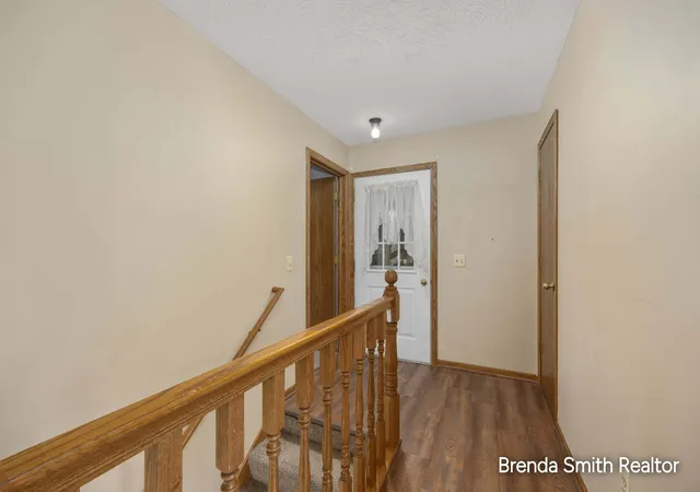 Listing Photo 4 - Condo for sale in building located at 2917 Parkside Dr, Jenison, MI 49428