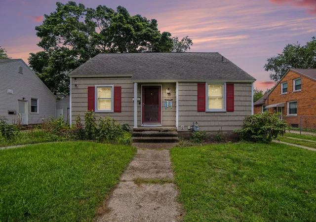 Photo 2 of Single family home for sale at 2240 Miner Ave, Muskegon, MI 49441 | MLS# 71026047960 | Listing updated on 2026-09-10
