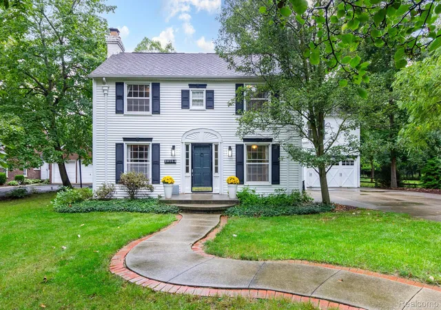 Photo 1 of Single family home for sale at 20964 Thorofare Rd, Grosse Ile, MI 48138 | MLS# 20261072828 | Listing updated on 2026-10-18