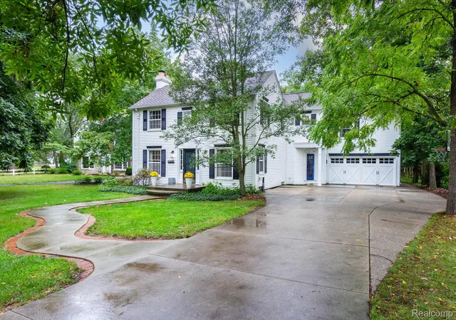 Photo 3 of Single family home for sale at 20964 Thorofare Rd, Grosse Ile, MI 48138 | MLS# 20261072828 | Listing updated on 2026-10-18