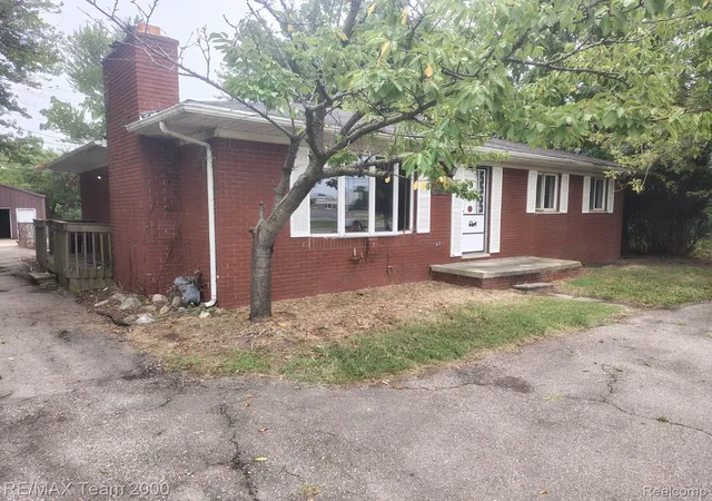 Photo 1 of Sale Pending at 30501 W Jefferson Ave, Gibraltar, MI 48173 | MLS# 20261072831 | Listing updated on 2026-09-17