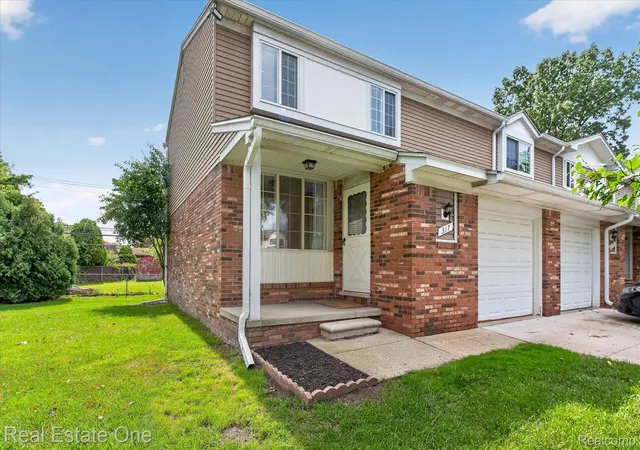 Photo 3 of Condo for sale at 317 Hampton Ct, South Lyon, MI 48178 | MLS# 20261072832 | Listing updated on 2026-10-20
