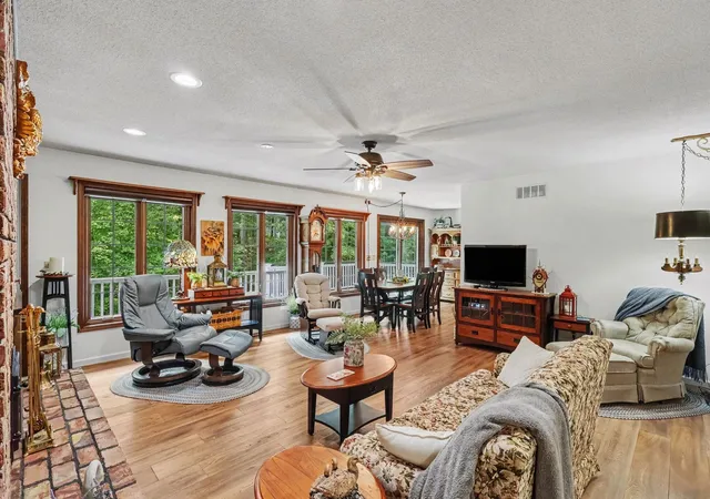 Photo 1 of Single family home for sale at 8775 W South Ave, Schoolcraft, MI 49087 | MLS# 66026047962 | Listing updated on 2026-09-10