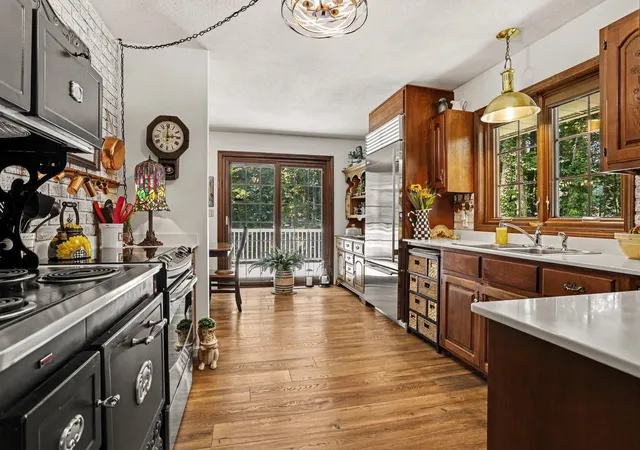 Photo 3 of Single family home for sale at 8775 W South Ave, Schoolcraft, MI 49087 | MLS# 66026047962 | Listing updated on 2026-09-10
